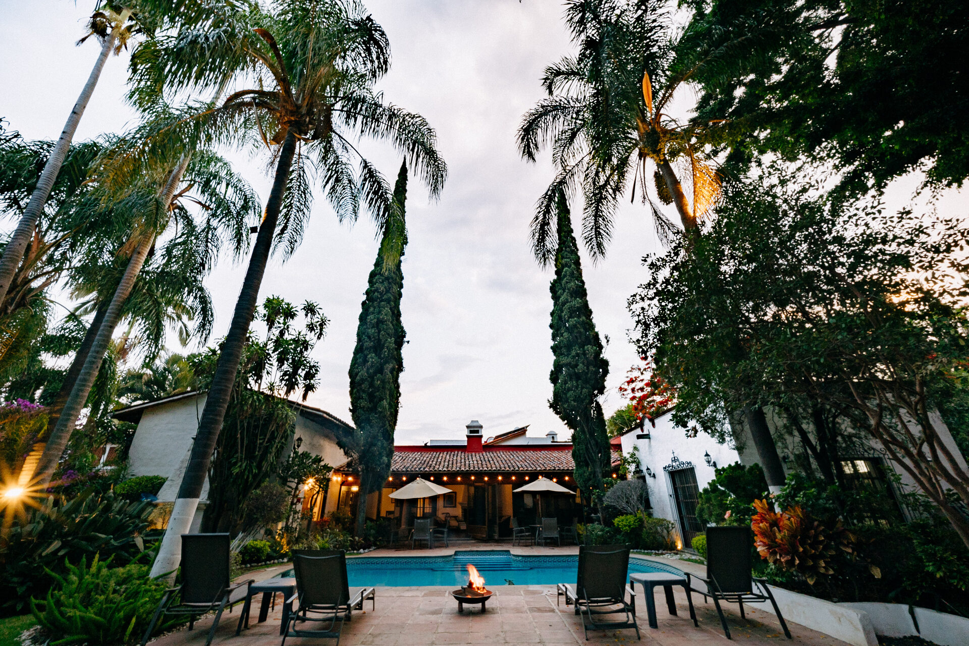 Exterior & Alberca — Quinta La Jolla