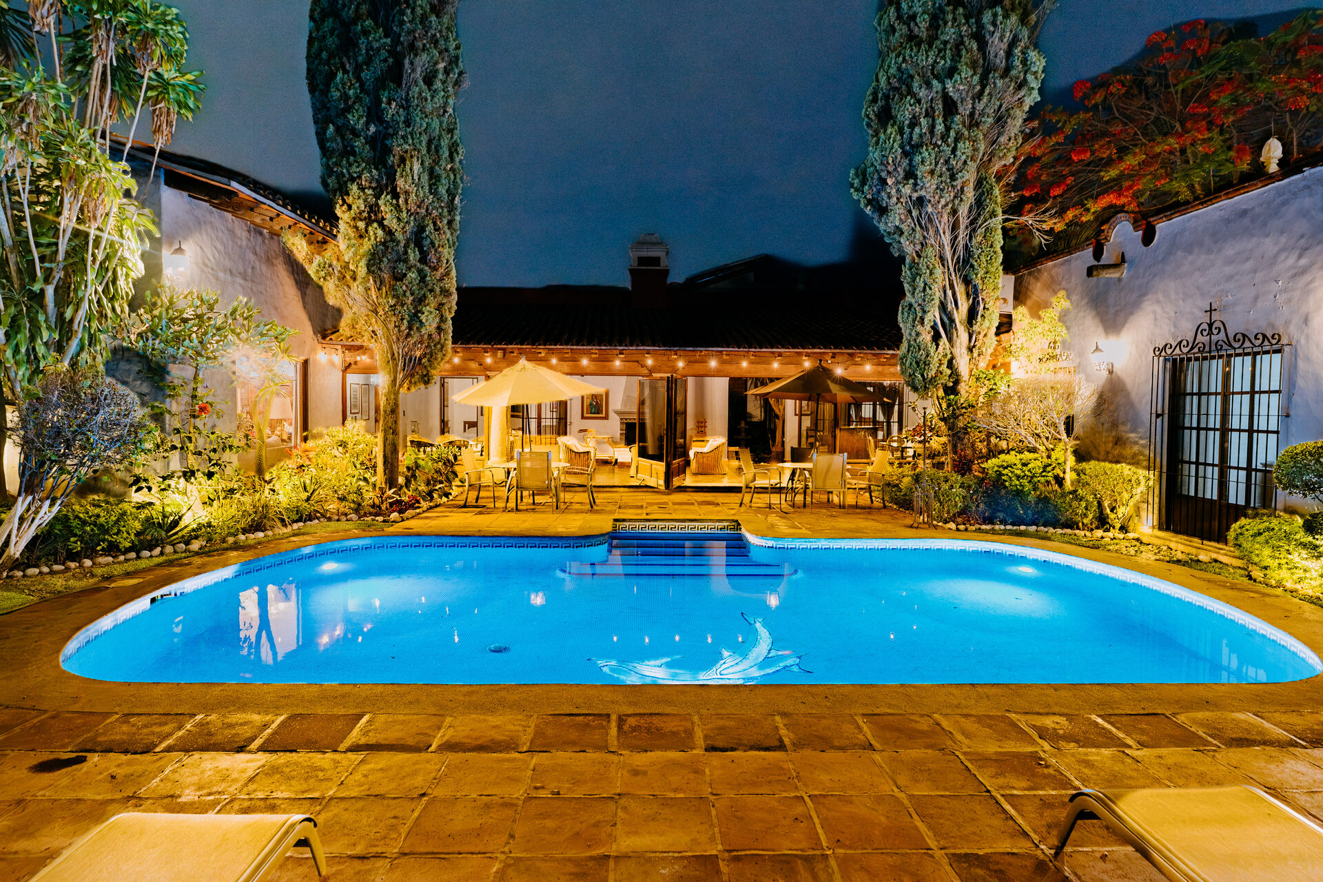 Exterior & Alberca — Quinta La Jolla